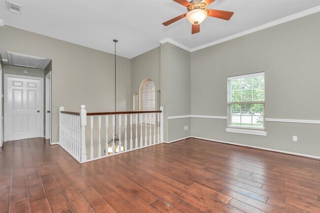 Building Photo - 4611 Bermuda Dr