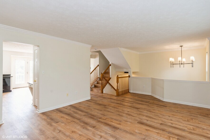 Building Photo - 8705 Lost Valley Dr