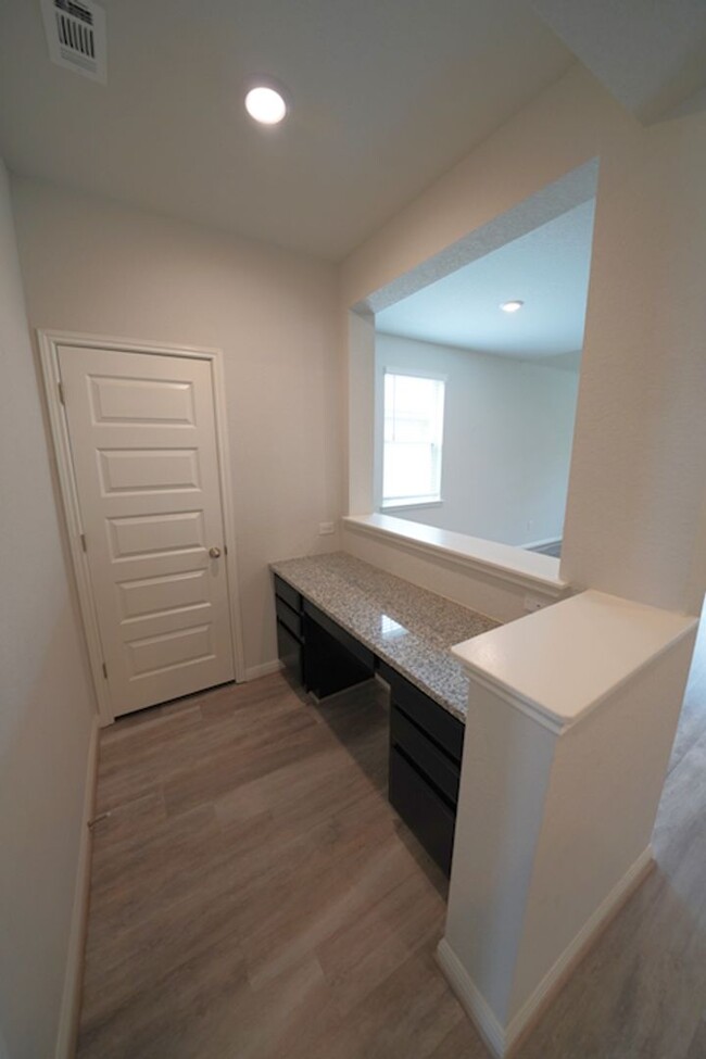 Building Photo - Gorgeous Like-New Home in Asher Place (Sai...