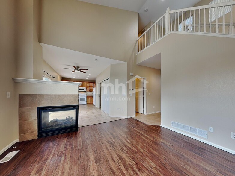 Building Photo - 469 Hayloft Way