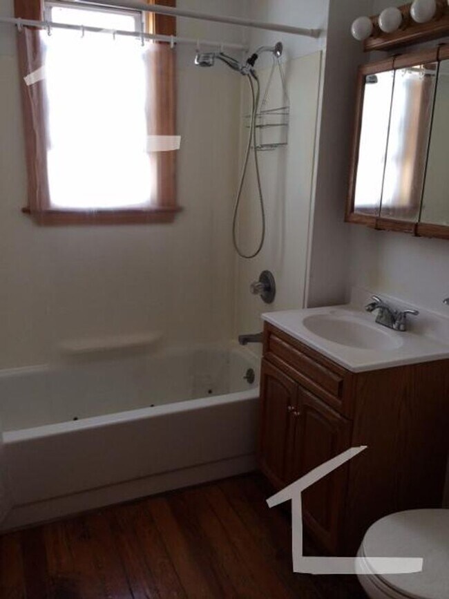 Building Photo - 47 Litchfield St