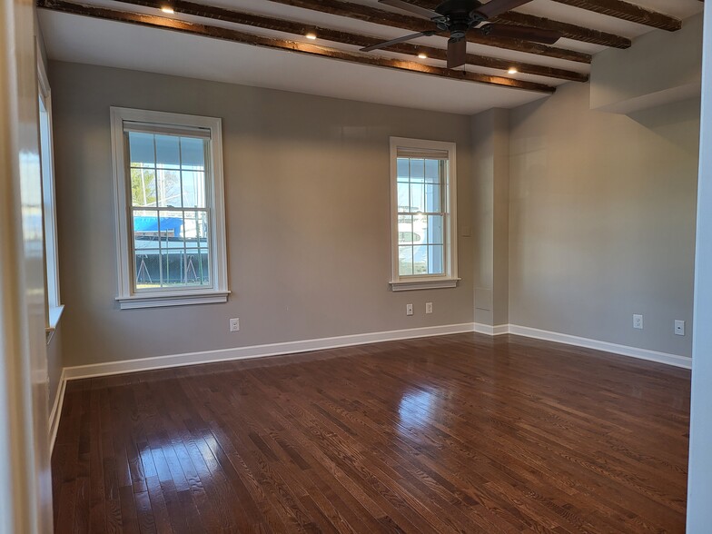 Bedroom facing Erie St - 731 N Stokes St
