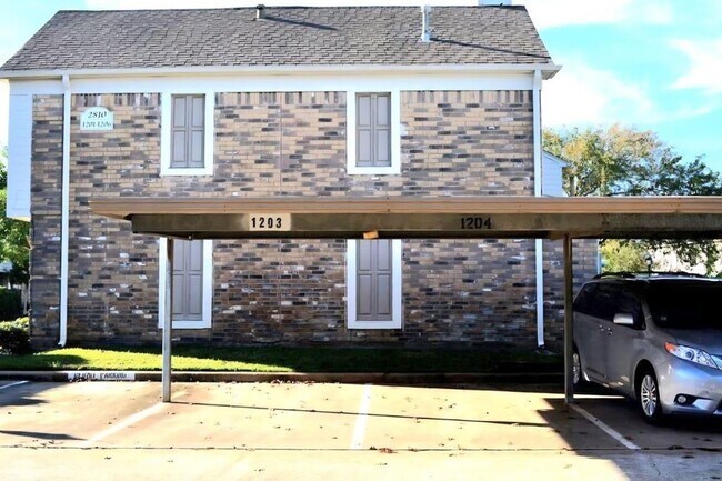 Building Photo - 2810 Grants Lake Blvd