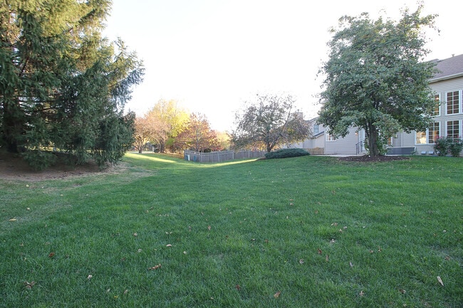 Building Photo - 26025 Whispering Woods Cir