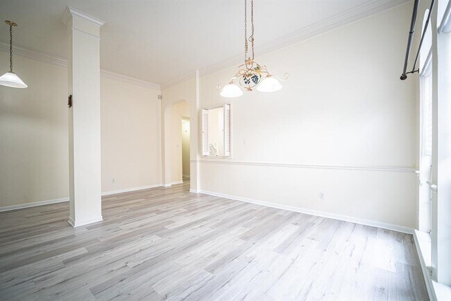 Building Photo - 4503 Oak Valley Dr