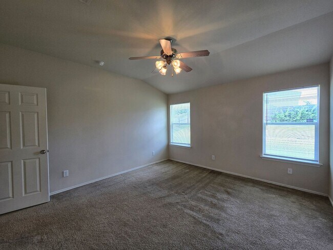 Building Photo - 4804 Bayer Hollow Dr
