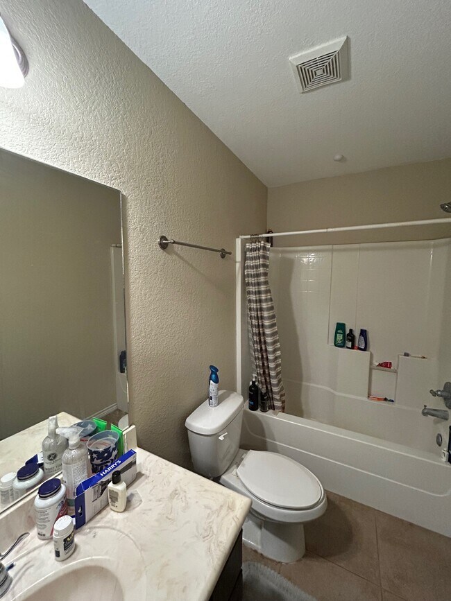 Building Photo - 2502 Horse Shoe Dr