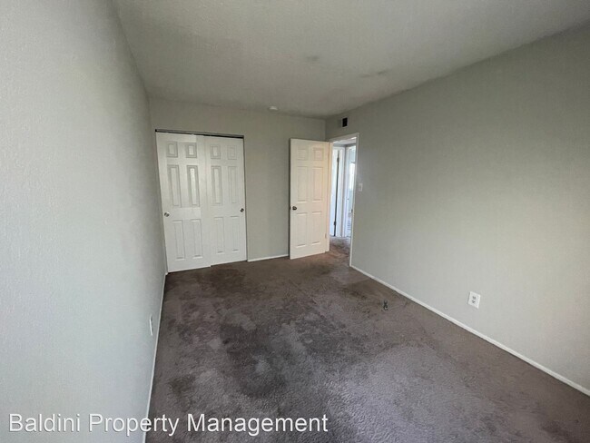 Building Photo - 3 br, 1.5 bath House - 2360 Greendale Drive