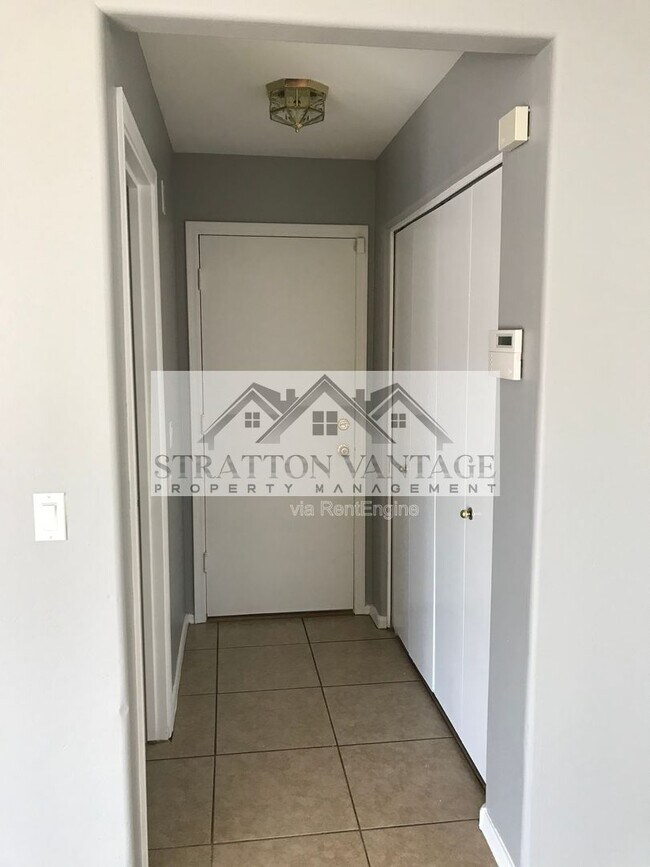 Building Photo - 12525 W Rosewood Ln