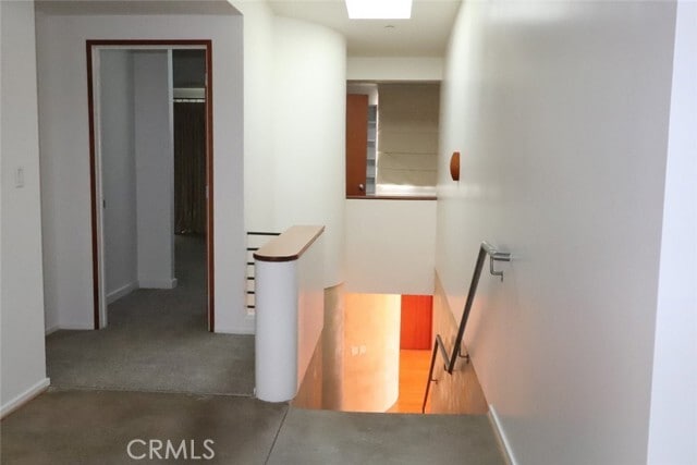 Building Photo - 703 Luton Dr