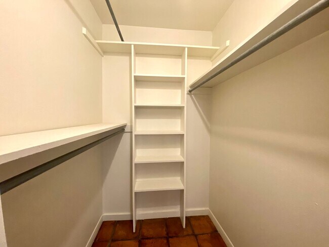 Building Photo - Blue Ridge Trail