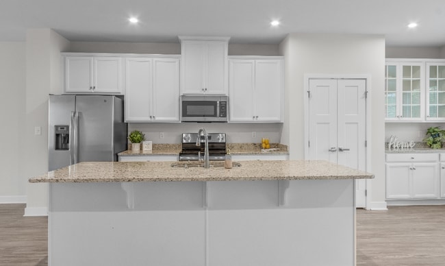 Building Photo - WOW! Amazing 3 story condo for rent