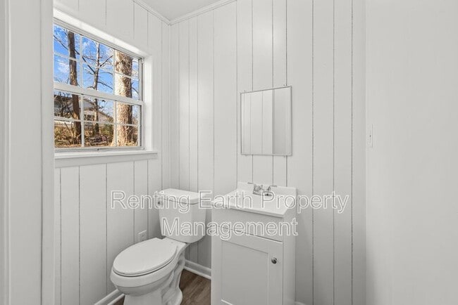 Building Photo - 1820 33rd St Ensley