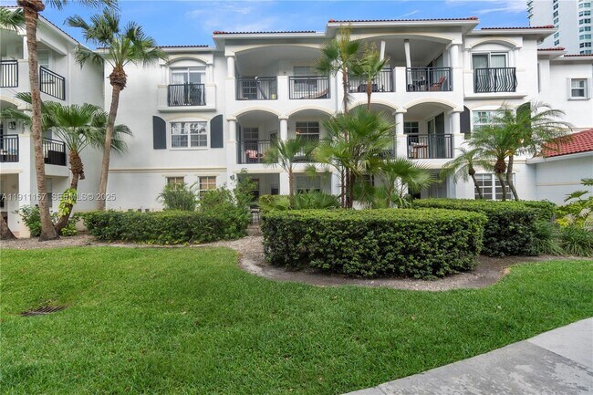 Building Photo - 3235 NE 184th St