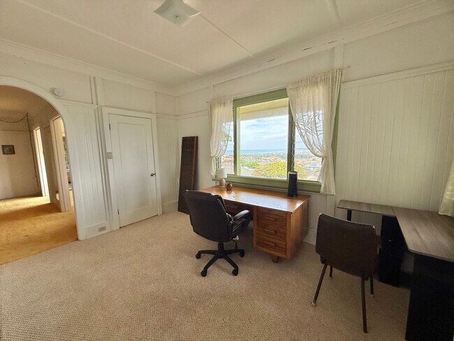 Building Photo - Partially Furnished Spacious 5 Bedroom / 2 Bathroom Home with Ocean View – Sandhills