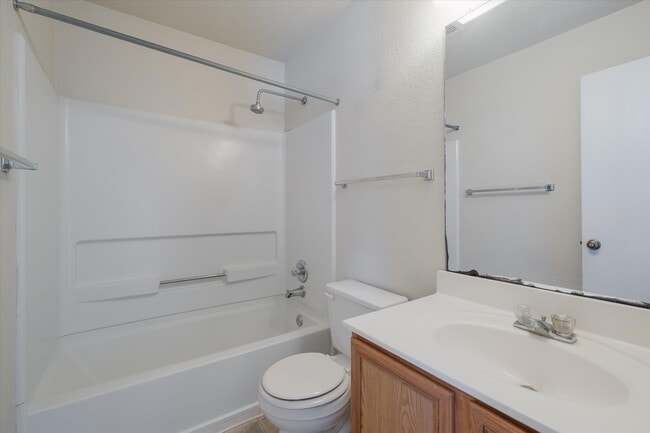 Building Photo - 102 Kenrock Ridge