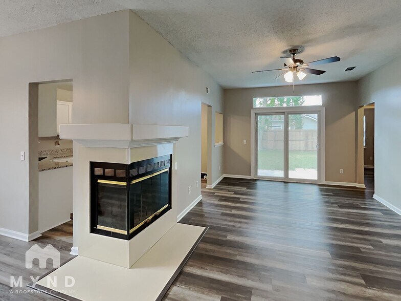 Building Photo - 12382 Silent Brook Trail N