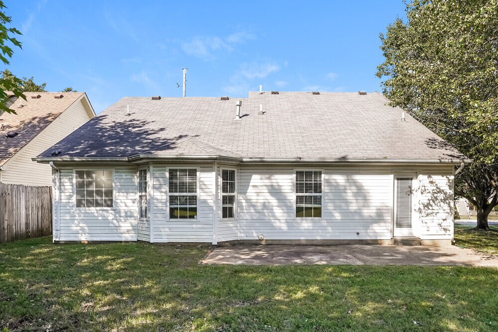 Building Photo - 5404 Sunnyvale Dr