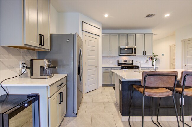 Building Photo - 3902 Elk Crk Ct