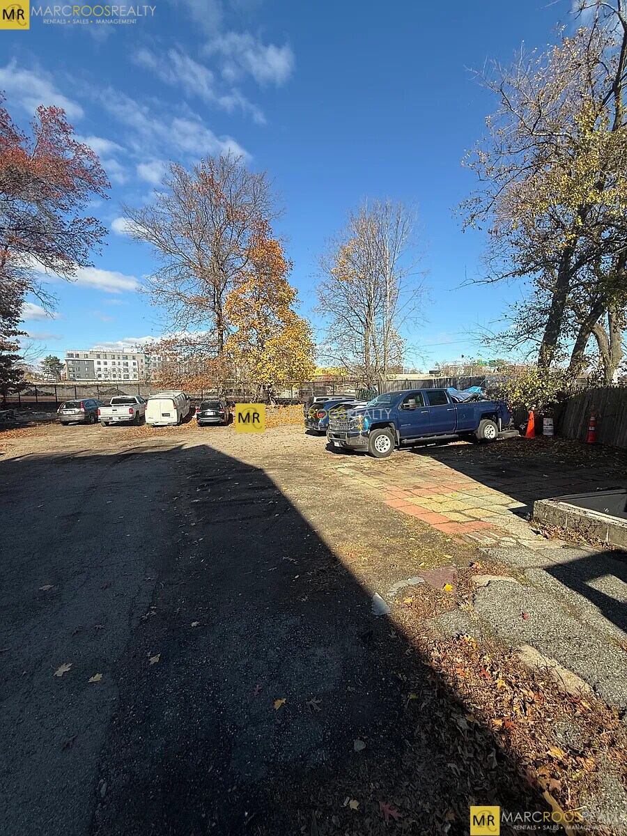 Building Photo - 36 Pratt St