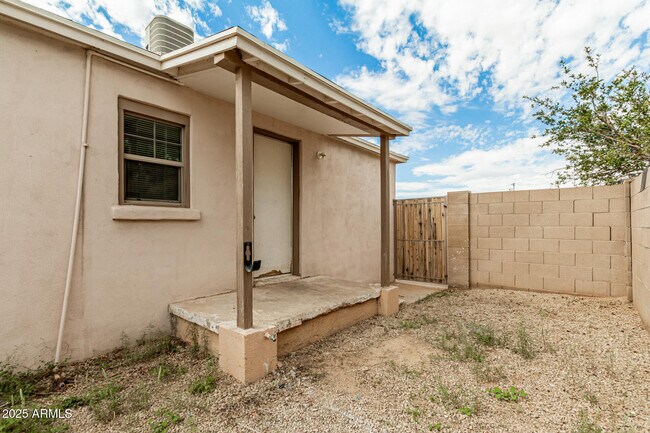 Building Photo - 143 W Pima Ave