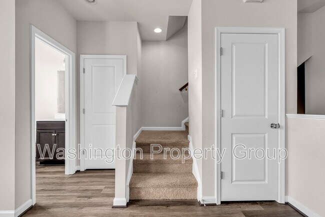 Building Photo - 4013 Singerville Ct