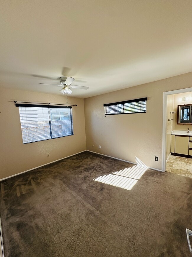 Building Photo - 10940 Decatur Rd