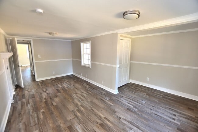 Building Photo - 1577 Charter Dr