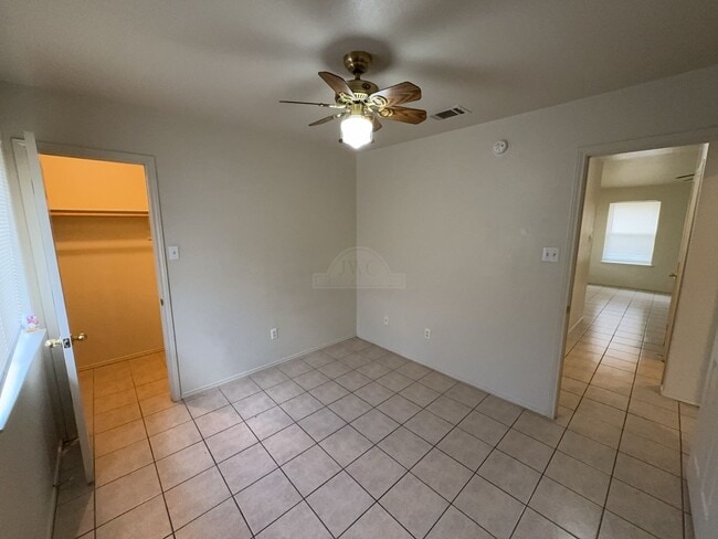 Building Photo - 1604 Grey Fox Trail
