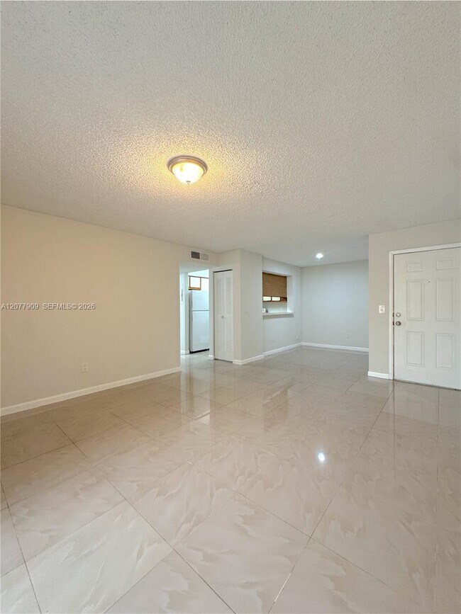 Building Photo - 1265 SW 46th Ave
