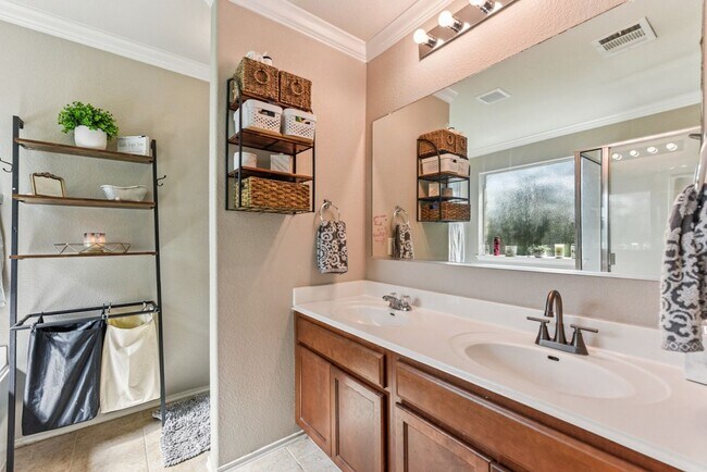 Building Photo - 538 Travertine Trail