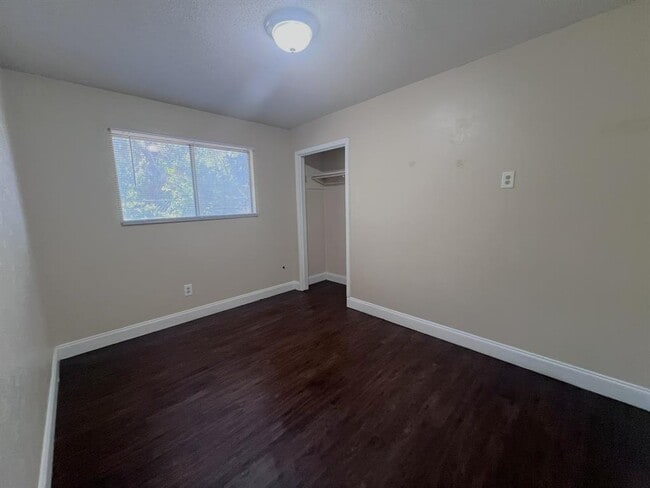 Building Photo - 7317 Dixie Dr