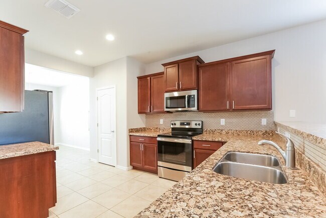 Building Photo - 24656 W Mobile Ln