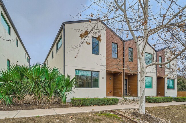 Building Photo - 1931 E 38th 1/2 St