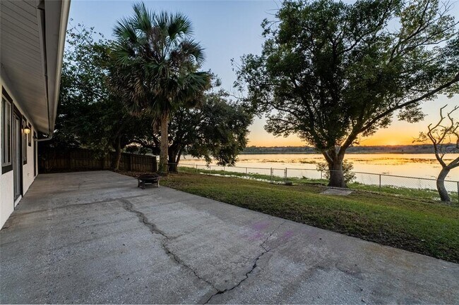 Building Photo - 1704 Ison Ln