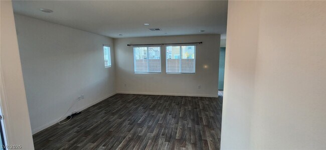 Building Photo - 2670 Bengal Tan Ave