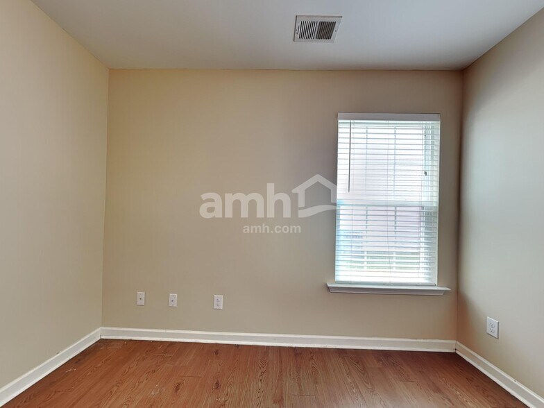 Building Photo - 42 Sand Valley Ct