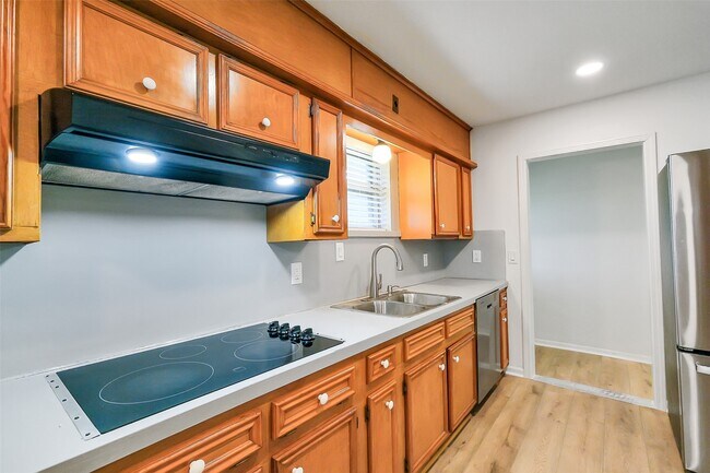 Building Photo - 3605 Longherridge Dr