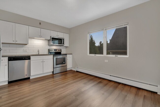 Building Photo - 38 S Waiola Ave