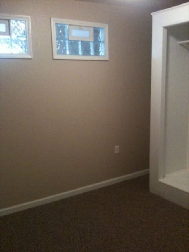 Building Photo - Beautifully Renovated Home in South Side Flats