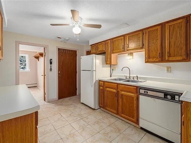 Building Photo - 510 Child St