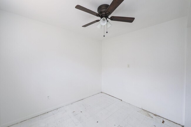 Building Photo - 1402 Corpus Christi St