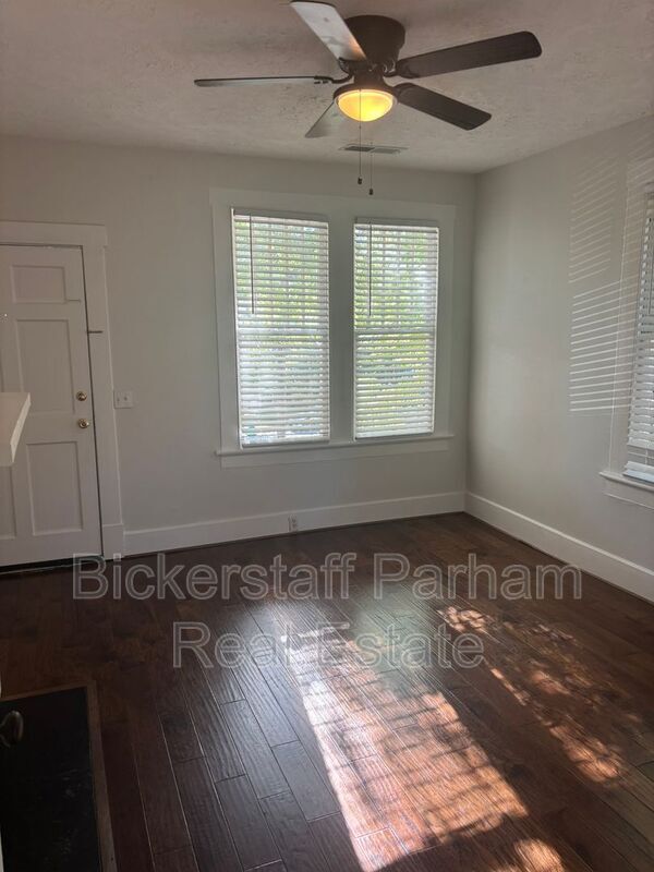 Building Photo - 1821 17th Ave