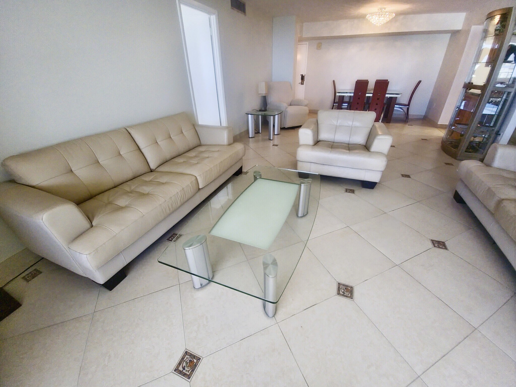 Building Photo - 1833 S Ocean Dr