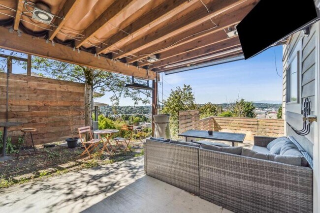 Building Photo - 1 bedroom in Seattle WA 98103