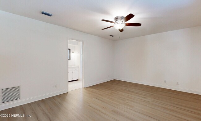 Building Photo - 3812 Buckskin Trail E