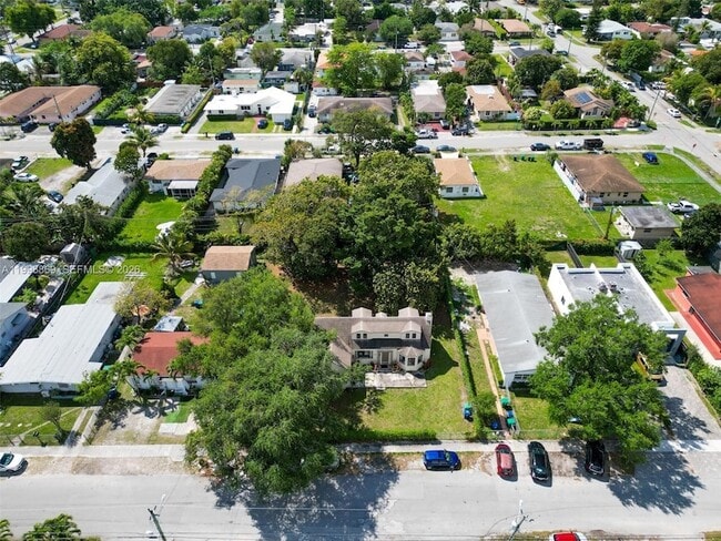 Building Photo - 1238 NE 112th St