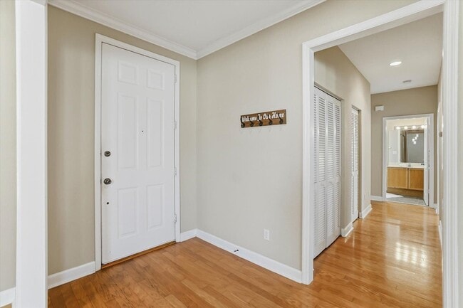 Building Photo - 3253 Stanhope Dr