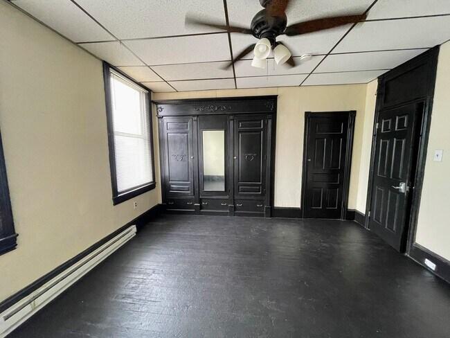 Building Photo - 1225 W Allegheny Ave