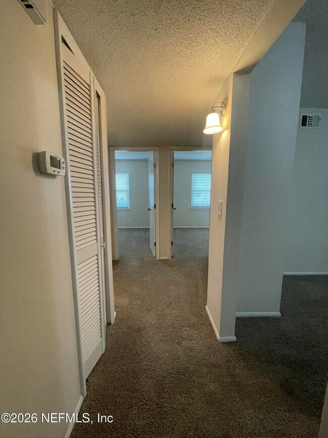 Building Photo - 11432 Skipjack Way S
